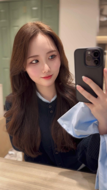 京都で髪質改善カラーとレイヤーカットをお探しの方へ 自然な艶と柔らかさを両立する大人の美髪づくり