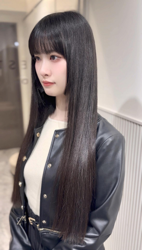 梅雨時期の縮毛矯正は顔型で仕上がりが変わる  京都で似合わせストレートをお探しの方へ